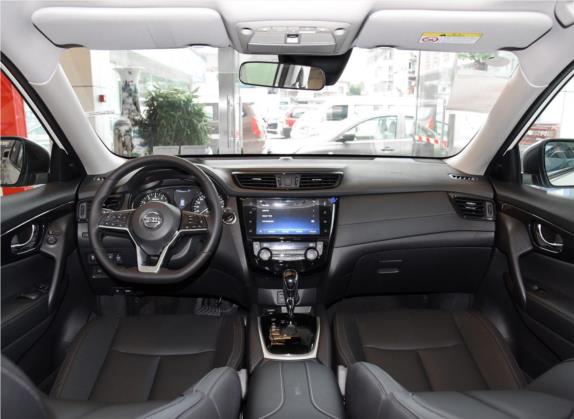 奇骏 2019款 2.5L CVT智联豪华版 4WD 中控类   中控全图