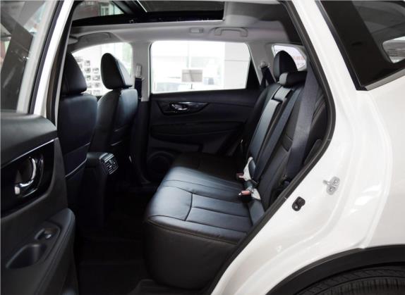 奇骏 2019款 2.5L CVT智联豪华版 4WD 车厢座椅   后排空间