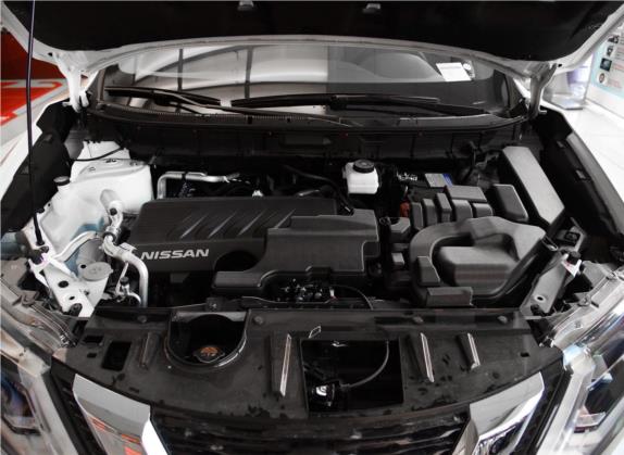 奇骏 2019款 2.0L CVT智联舒适版 2WD 其他细节类   发动机舱