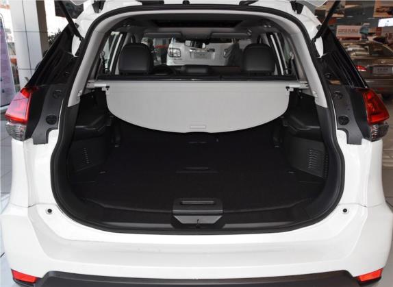 奇骏 2019款 2.0L CVT智联舒适版 2WD 车厢座椅   后备厢