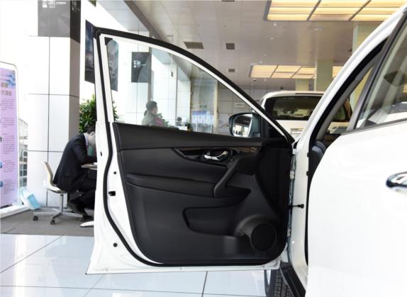 奇骏 2019款 2.0L CVT智联舒适版 2WD 车厢座椅   前门板