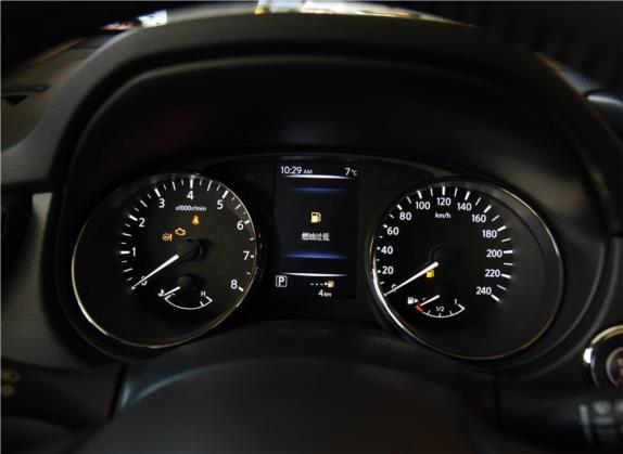 奇骏 2019款 2.0L CVT智联舒适版 2WD 中控类   仪表盘