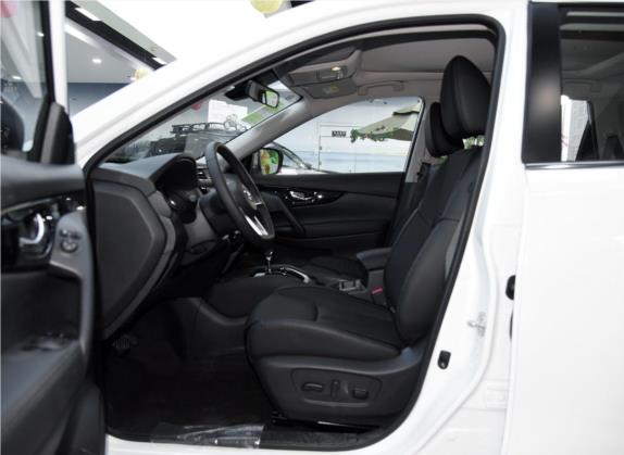 奇骏 2019款 2.0L CVT智联七座舒适版 2WD 车厢座椅   前排空间