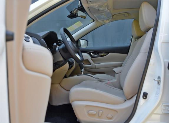 奇骏 2020款 2.0L XL ITS CVT 2WD智联舒适版 车厢座椅   前排空间