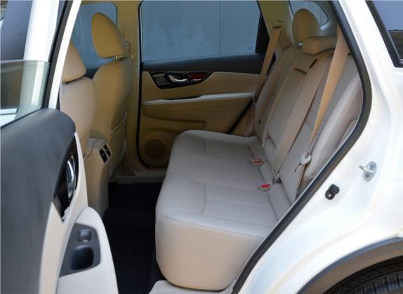 奇骏 2020款 2.0L XL ITS CVT 2WD智联舒适版 车厢座椅   后排空间