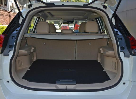 奇骏 2020款 2.0L XL ITS CVT 2WD智联舒适版 车厢座椅   后备厢