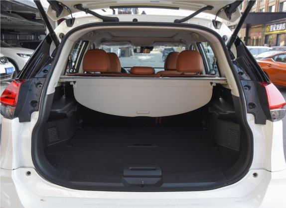 奇骏 2020款 2.5L XV Premium CVT 4WD至尊领航版 车厢座椅   后备厢