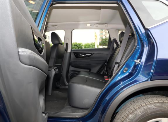 奇骏 2021款 2.0L CVT 2WD XL ITS智联舒适版 车厢座椅   后排空间