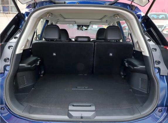 奇骏 2021款 2.0L CVT 2WD XL ITS智联舒适版 车厢座椅   后备厢