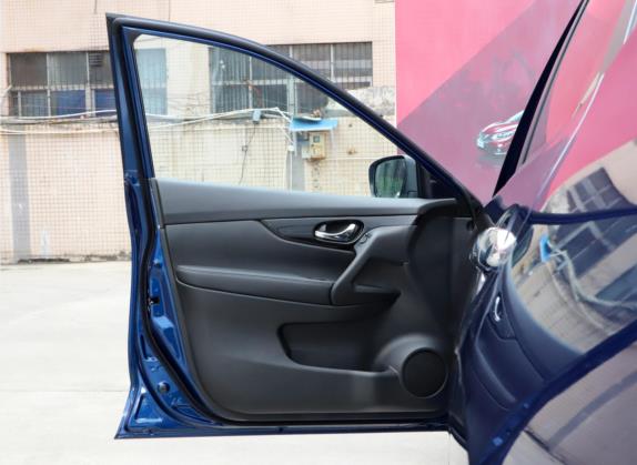 奇骏 2021款 2.0L CVT 2WD XL ITS智联舒适版 车厢座椅   前门板