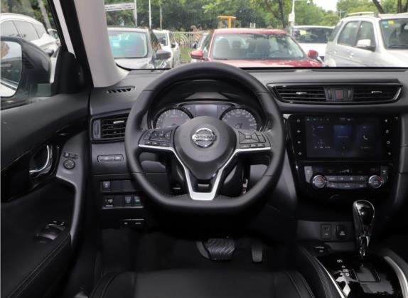 奇骏 2021款 2.0L CVT 2WD XL ITS 3rows智联七座舒适版 中控类   驾驶位