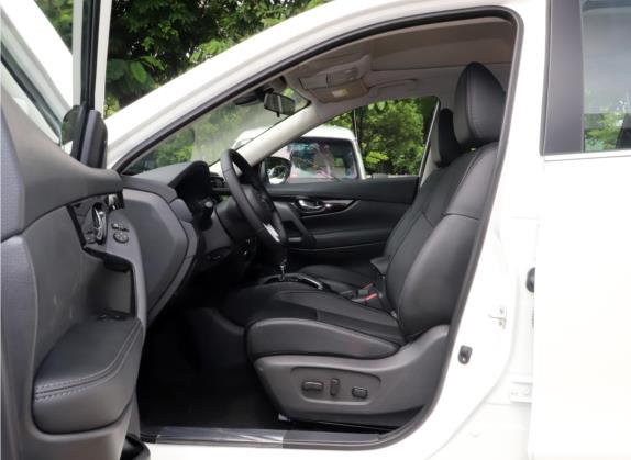 奇骏 2021款 2.0L CVT 2WD XL ITS 3rows智联七座舒适版 车厢座椅   前排空间