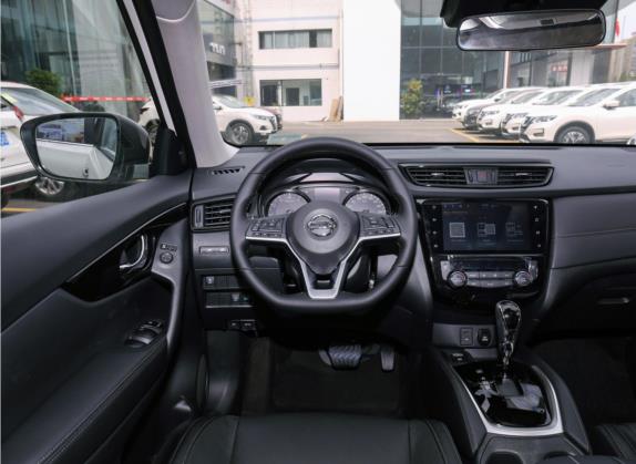 奇骏 2021款 2.0L CVT 2WD XL Premium智联尊享版 中控类   驾驶位