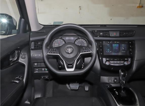 奇骏 2021款 2.5L CVT 4WD XL智联领先版 中控类   驾驶位