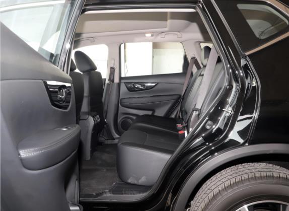 奇骏 2021款 2.5L CVT 4WD XL智联领先版 车厢座椅   后排空间
