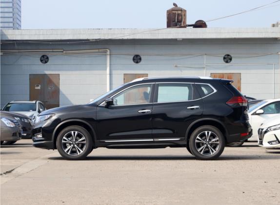 奇骏 2021款 2.5L CVT 4WD XL智联领先版 外观   正侧