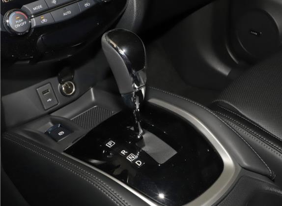 奇骏 2021款 2.5L CVT 4WD XL智联领先版 中控类   挡把