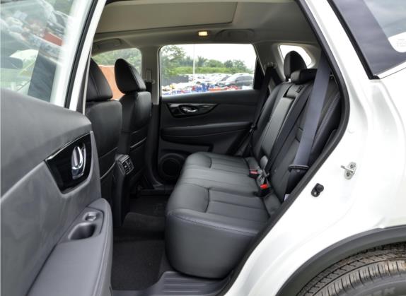 奇骏 2021款 2.5L CVT 4WD XL ITS豪华领航版 车厢座椅   后排空间