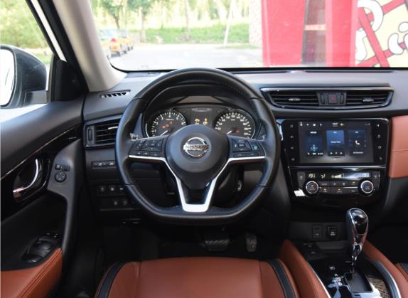 奇骏 2021款 2.5L CVT 4WD XV Premium至尊领航版 中控类   驾驶位
