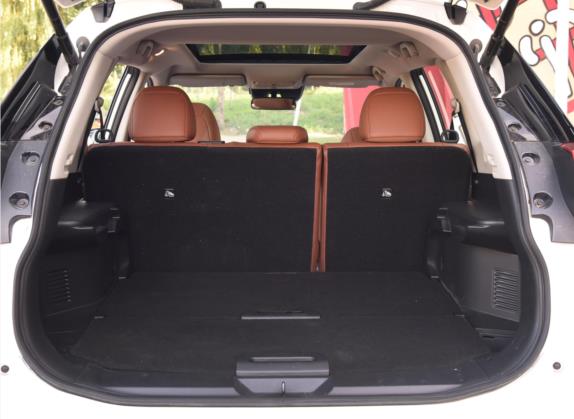 奇骏 2021款 2.5L CVT 4WD XV Premium至尊领航版 车厢座椅   后备厢