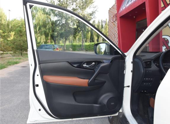 奇骏 2021款 2.5L CVT 4WD XV Premium至尊领航版 车厢座椅   前门板