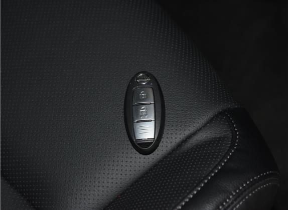 奇骏 2021款 2.0L CVT 2WD XL Premium尊享纪念版 其他细节类   钥匙