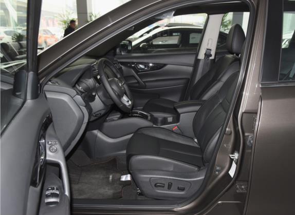 奇骏 2021款 2.0L CVT 2WD XL Premium尊享纪念版 车厢座椅   前排空间