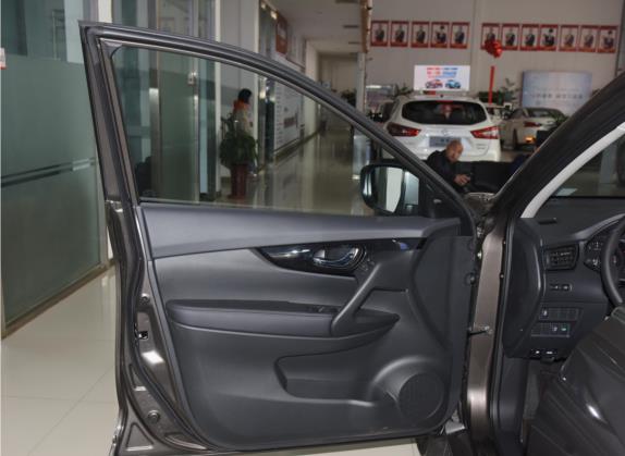 奇骏 2021款 2.0L CVT 2WD XL Premium尊享纪念版 车厢座椅   前门板