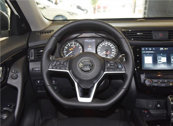 奇骏 2021款 2.5L CVT 4WD XL ITS豪华纪念版 中控类   驾驶位