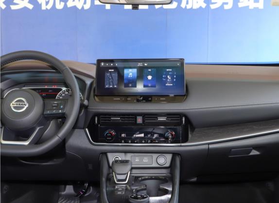 奇骏 2021款 VC-Turbo 300 CVT 4WD豪华版 中控类   中控台