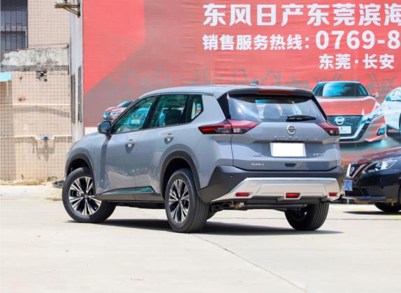 奇骏 2021款 VC-Turbo 300 CVT 4WD豪华版 外观   斜后