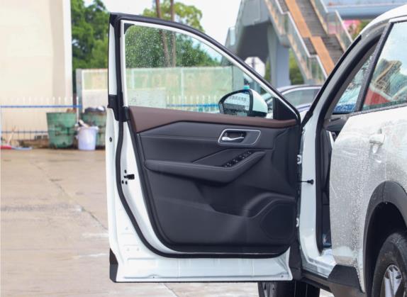 奇骏 2021款 VC-Turbo 300 CVT 2WD舒适版 车厢座椅   前门板