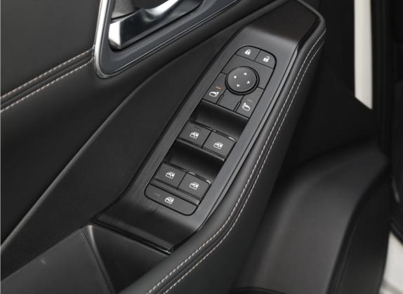 奇骏 2022款 VC-Turbo 300 CVT 2WD星月限定版 车厢座椅   门窗控制