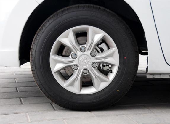 上汽大通MAXUS G10 2014款 2.0T 手动豪华版 其他细节类   前轮