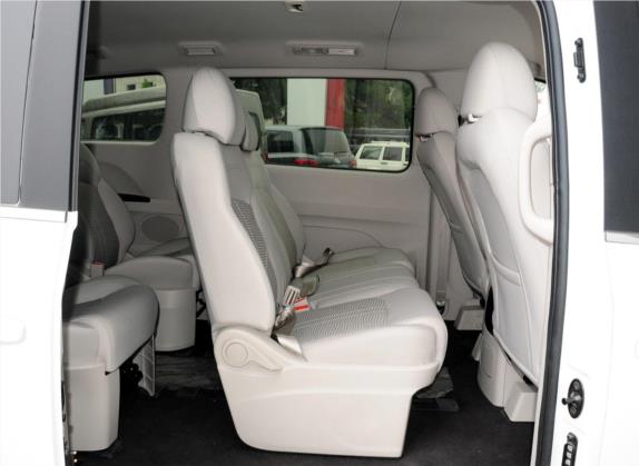 上汽大通MAXUS G10 2014款 2.0T 手动豪华版 车厢座椅   后排空间