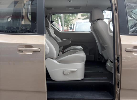 上汽大通MAXUS G10 2014款 2.4L 手动精英版 车厢座椅   后排空间
