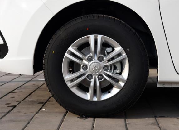 上汽大通MAXUS G10 2016款 2.0T 自动精英版 其他细节类   前轮