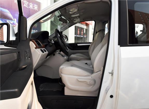 上汽大通MAXUS G10 2016款 2.0T 自动精英版 车厢座椅   前排空间