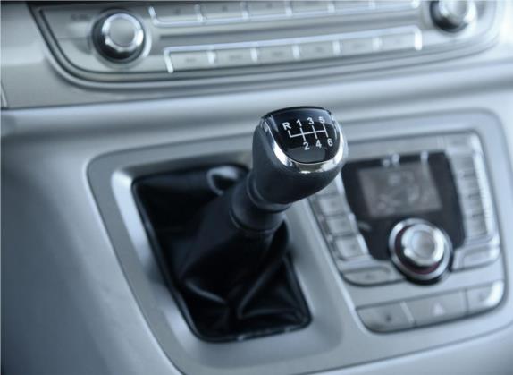 上汽大通MAXUS G10 2016款 2.0T 手动豪华版 中控类   挡把