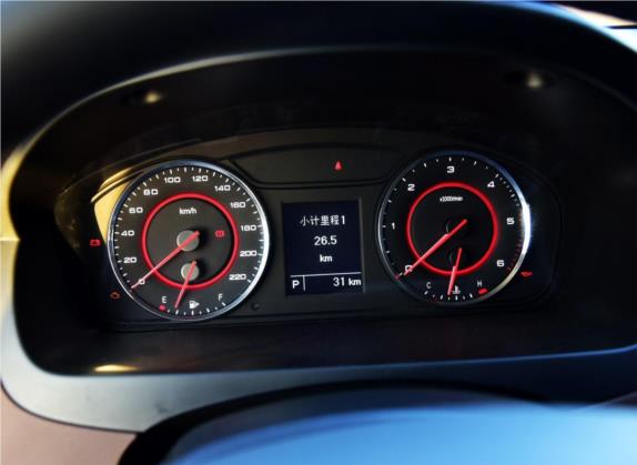 上汽大通MAXUS G10 2018款 PLUS 1.9T 自动豪华行政版 柴油 中控类   仪表盘