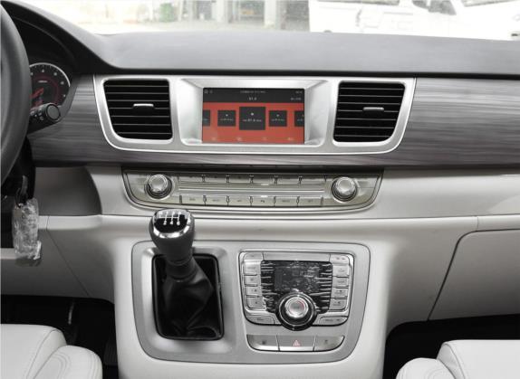 上汽大通MAXUS G10 2018款 PLUS 2.0T 手动精英版 中控类   中控台