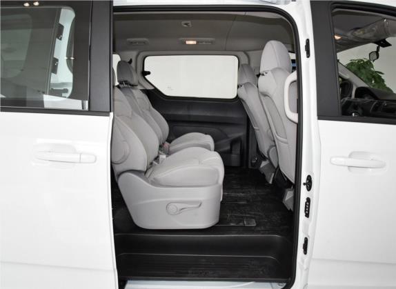 上汽大通MAXUS G10 2019款 改款 PLUS 2.0T 自动智享版 国VI 车厢座椅   后排空间