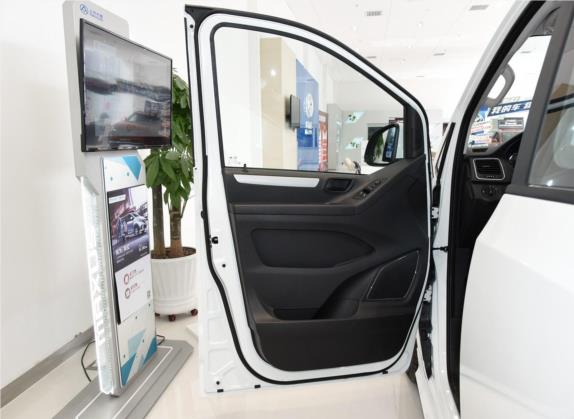 上汽大通MAXUS G10 2019款 改款 PLUS 2.0T 自动智享版 国VI 车厢座椅   前门板