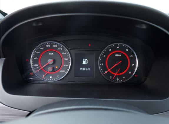 上汽大通MAXUS G10 2021款 2.0T 自动精英版 汽油 7座 中控类   仪表盘