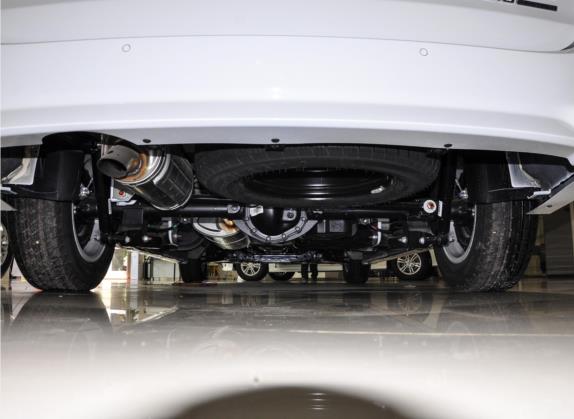 上汽大通MAXUS G10 2021款 2.0T 手动精英版 柴油 8座 其他细节类   后悬架