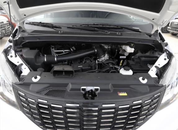 上汽大通MAXUS G10 2023款 2.0L 手动多功能版 汽油 7座 其他细节类   发动机舱