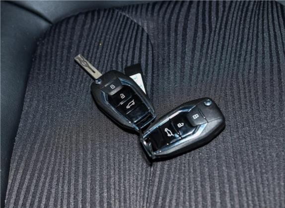 上汽大通MAXUS D90 2017款 2.0T 手动两驱 火星 其他细节类   钥匙