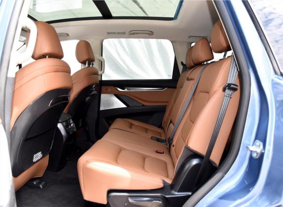 上汽大通MAXUS D90 2017款 2.0T 自动四驱 北极星 车厢座椅   后排空间