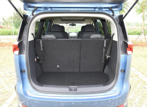 上汽大通MAXUS G50 2019款 1.5T 首发款自动豪华版 6座 车厢座椅   后备厢