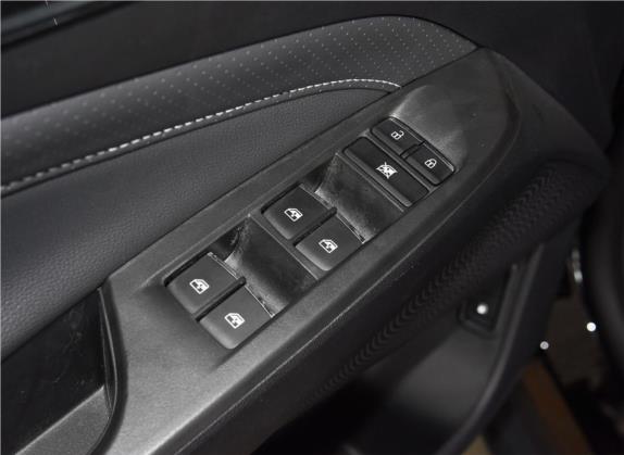 上汽大通MAXUS G50 2019款 1.3T 手动精英版 国V 车厢座椅   门窗控制
